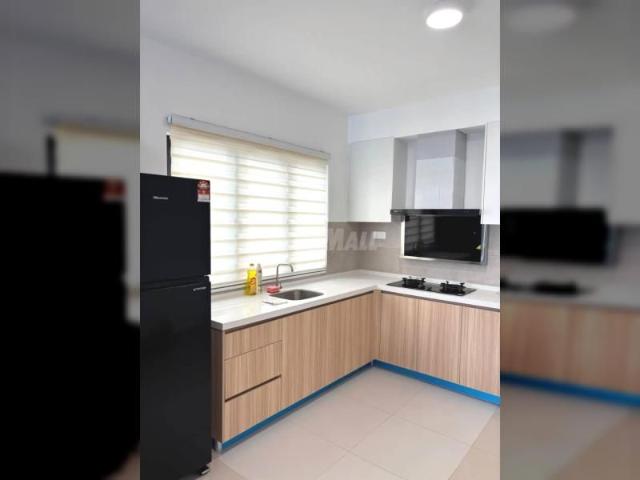Room for rent in Petaling, Alam Impian