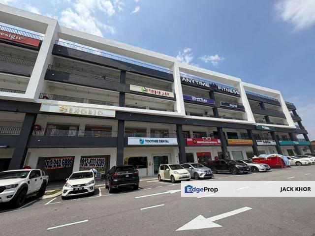 Shop for rent in Petaling, Alam Impian