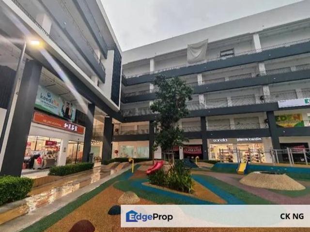 Shop for rent in Petaling, Alam Impian