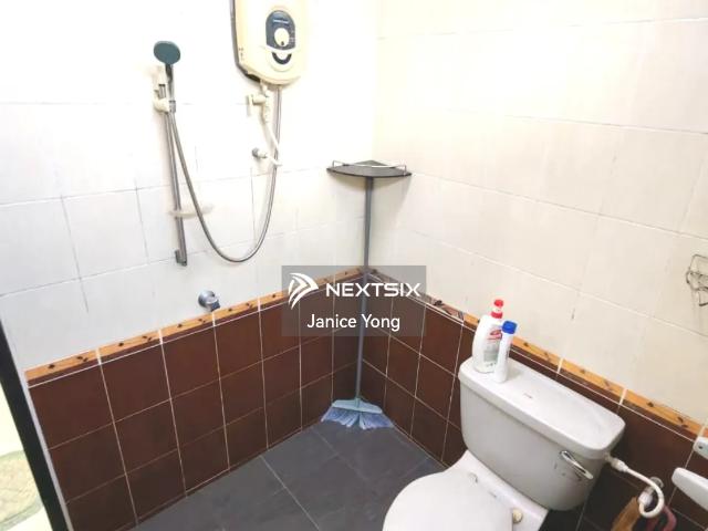 Shop for rent in Petaling, Alam Impian