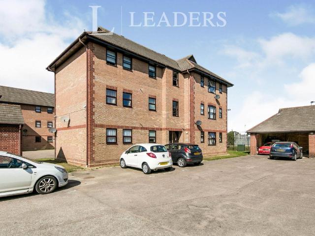 Apartment for rent in Highwoods, Fordham Heath