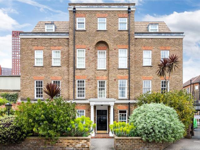 Studio for rent in London Borough of Lambeth, Greater London