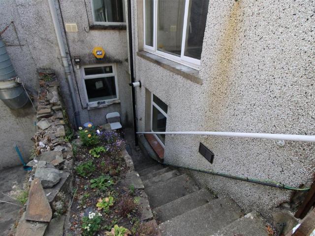Apartment for rent in Bargoed, Wales