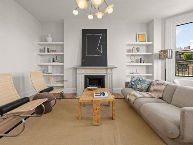 Condo for sale in Boston, Beacon Hill