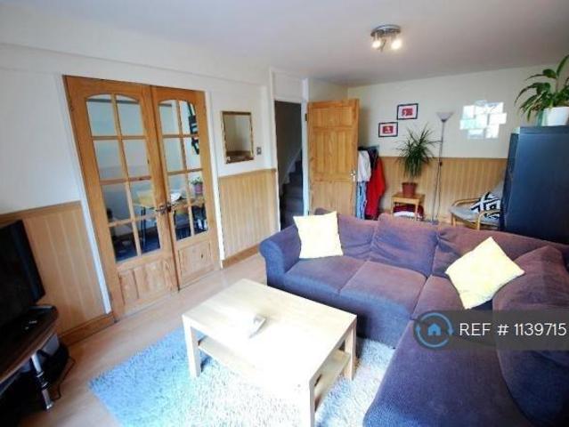 Apartment for rent in Highbury, Greater London