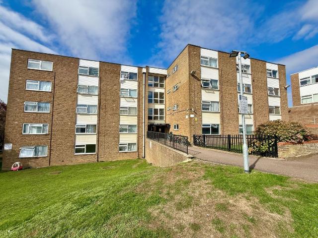 Studio for rent in Stopsley, Luton