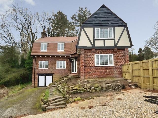 House for rent in Colshaw Farm, Wilmslow