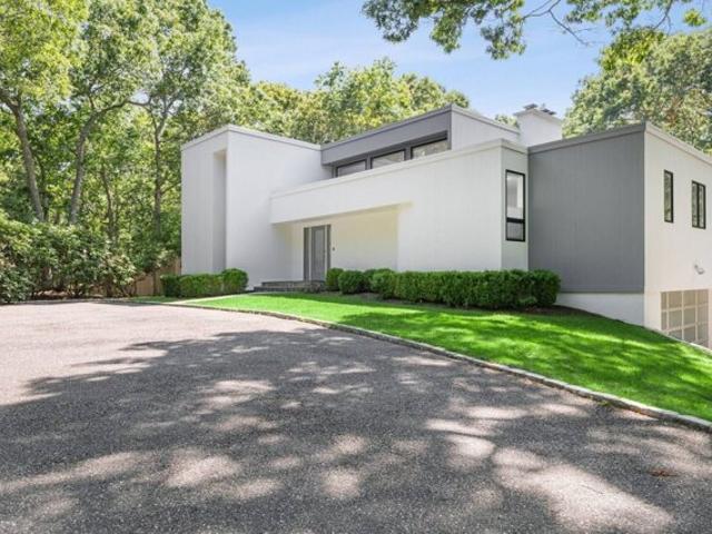 House for sale in East Hampton