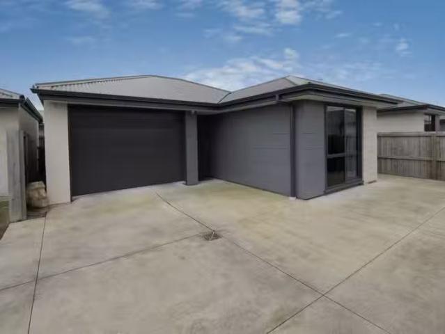 House for sale in Otakou