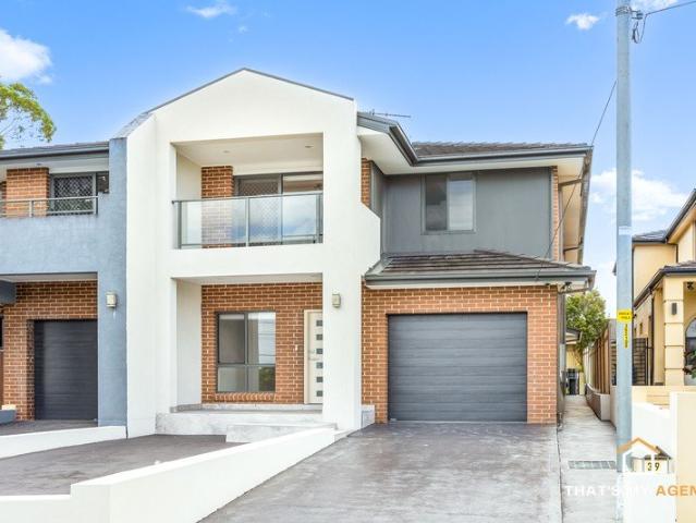 Duplex for rent in Sydney, New South Wales