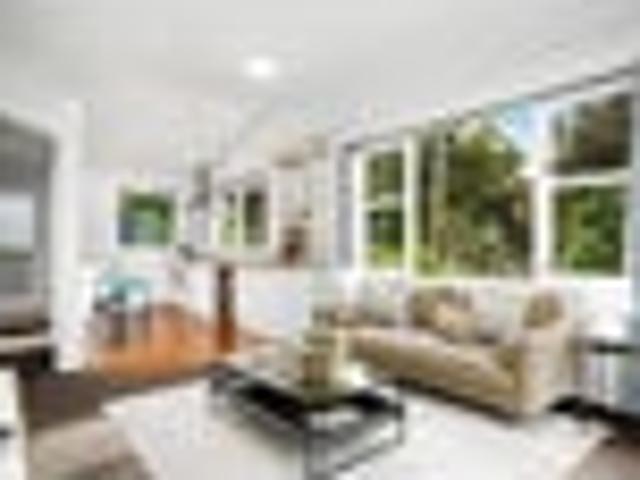 Townhouse for sale in Linden, Wellington