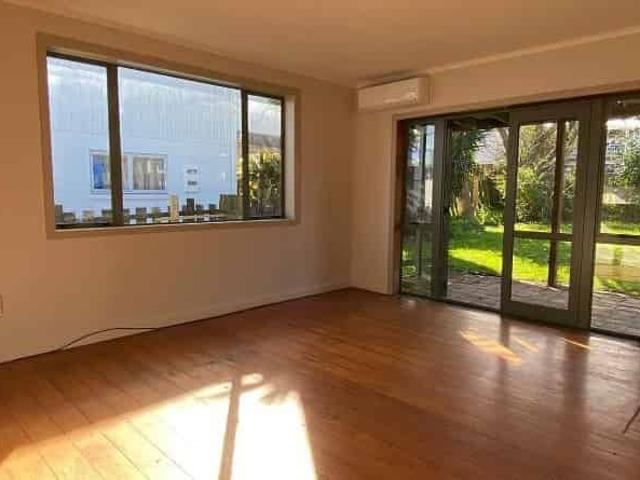 House for rent in Manurewa, Oroua County