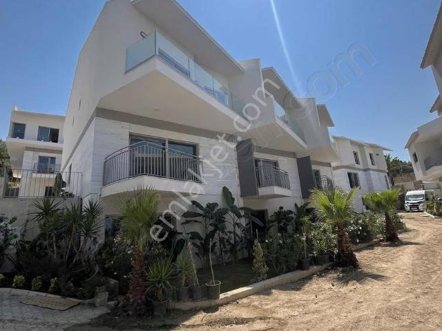 Urla, İzmir içerisinde kiralık Villa