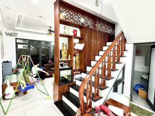 Nhà mặt phố bán tại Hoàn Kiếm, Hà Nội
