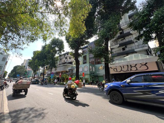 Nhà mặt phố bán