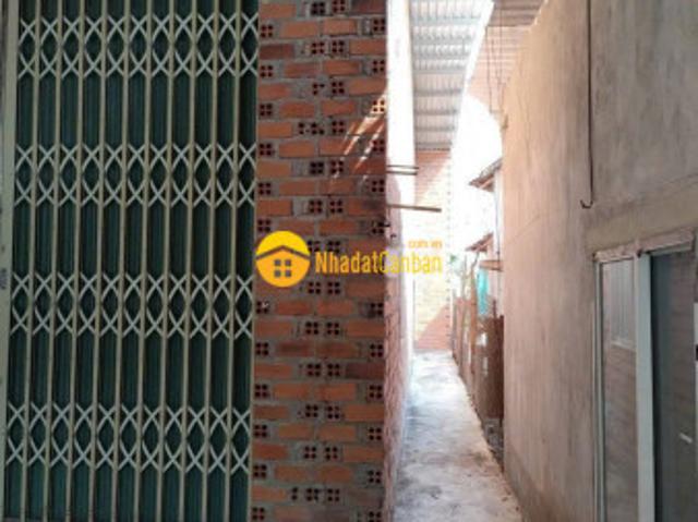 Nhà mặt phố bán