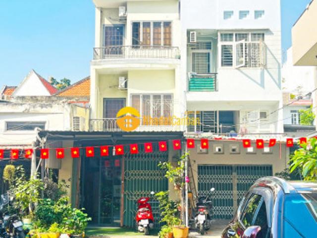 Nhà mặt phố bán