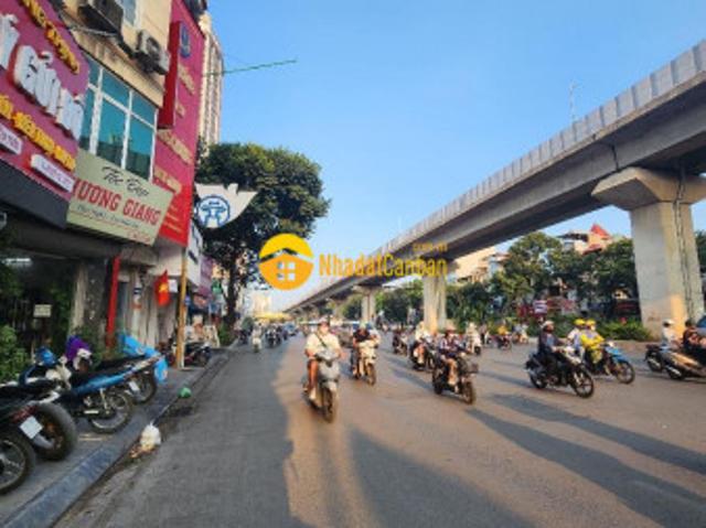 Nhà mặt phố bán