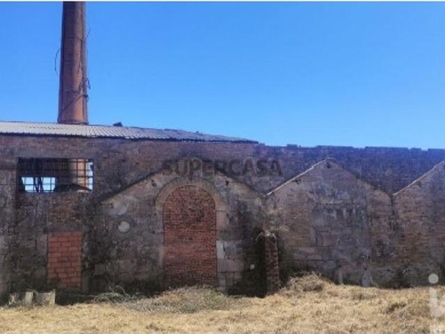 Armazém venda em Sabugosa de Baixo, Tondela