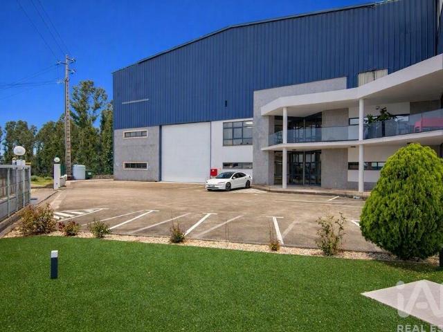 Armazém alugar em Marinha Grande, Leiria