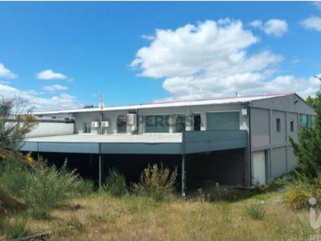Armazém venda em Argeriz, Vila Real