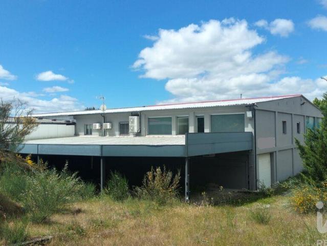 Armazém venda em Argeriz, Vila Real