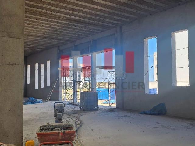Local commercial location à Anfa, Gharb-Chrarda-Beni Hssen