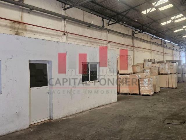Local commercial location à Anfa, Gharb-Chrarda-Beni Hssen