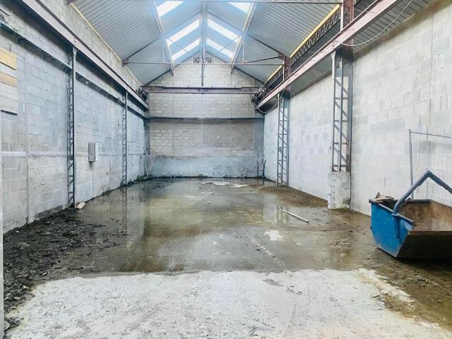 Garage vente à Lons-le-Saunier, Saint-amour