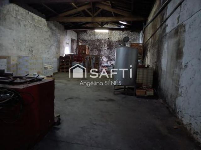 Local Commercial vente à Blaye, Lansac