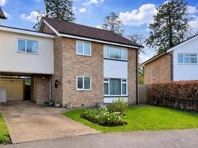 House for sale in Watford, Hertfordshire
