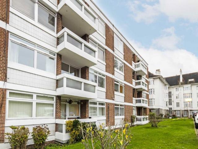House for rent in London Borough of Ealing, Park Royal