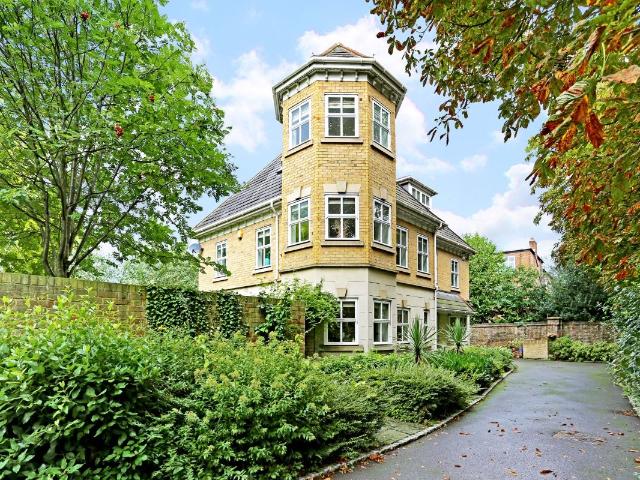 Apartment for rent in London Borough of Ealing, Greater London