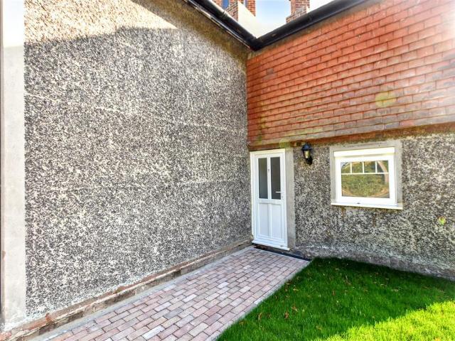 Apartment for rent in Cross In Hand, East Sussex
