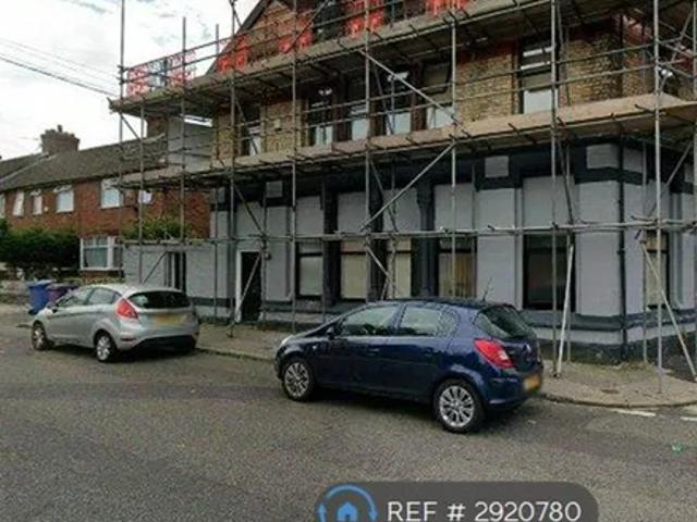 Room for rent in Calderstones