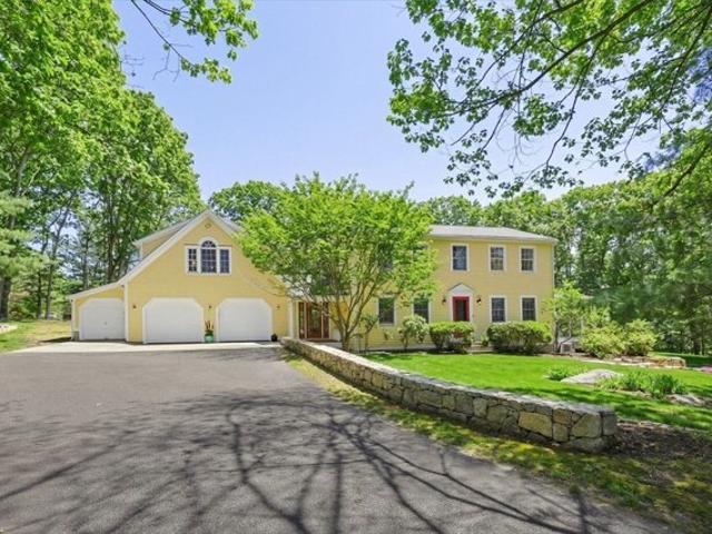 House for sale in Holliston, Massachusetts