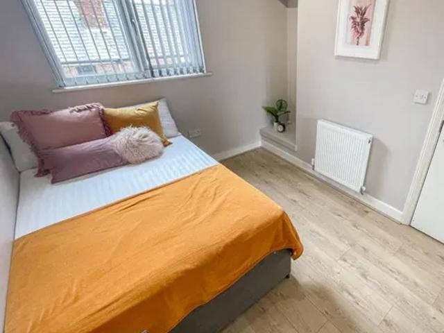 House for rent in Kensington, Calderstones