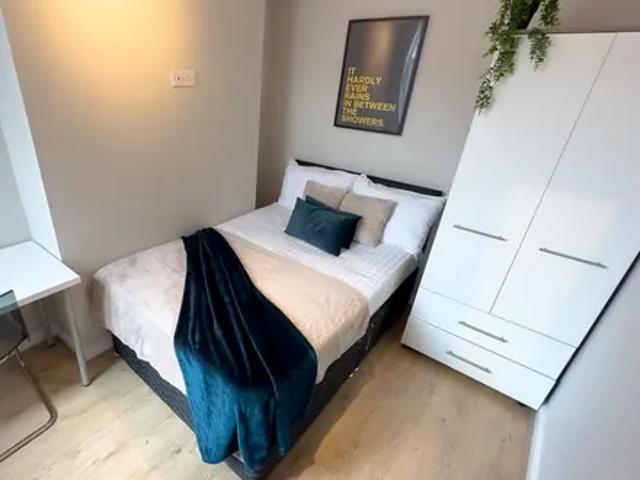 House for rent in Kensington, Calderstones