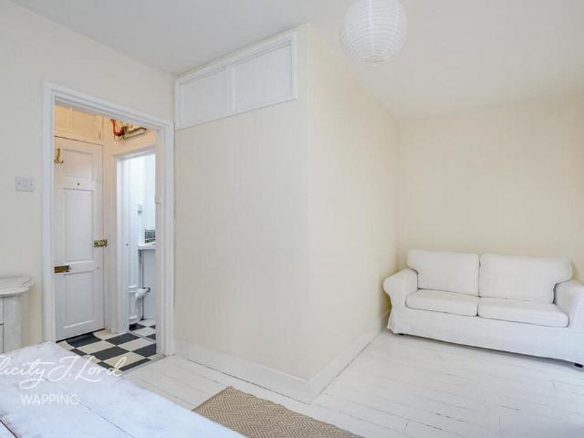 Apartment for rent in Stepney, Greater London