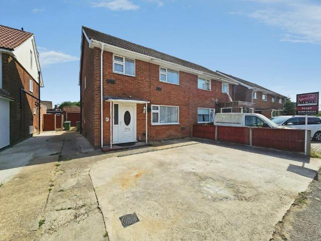 House for rent in Lower Halliford, Surrey