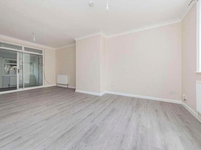 House for rent in Gould's Green, Greater London