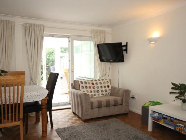 House for rent in Mount Hermon, Woking