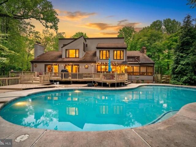 House for sale in Cookstown, New Jersey