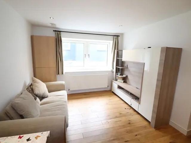 Apartment for rent in Clements Park, Navestock Side