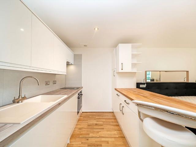 Studio for rent in Vauxhall, Greater London
