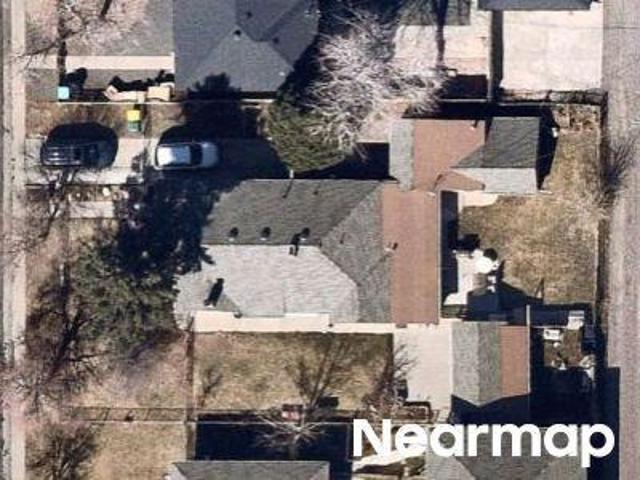 House for sale in Aurora