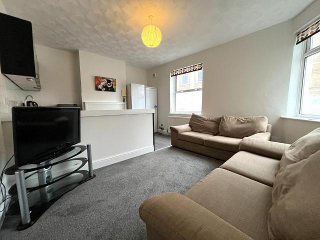 House for rent in Marle Hill, Cheltenham