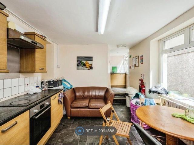 Room for rent in Nangreaves, Wales
