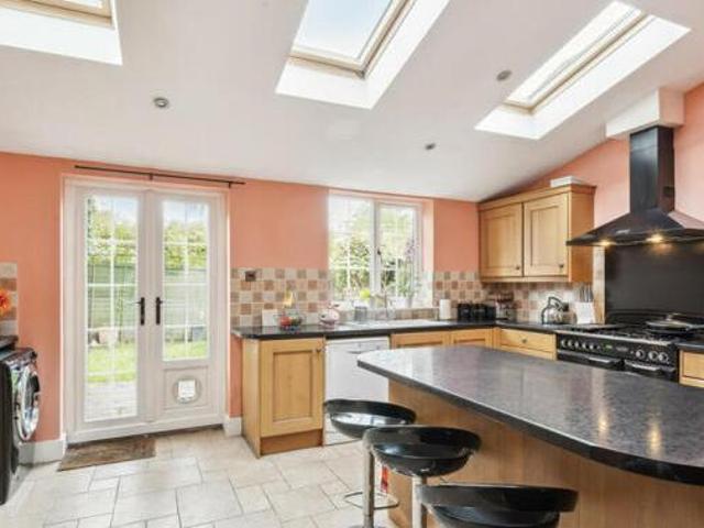 House for sale in Isleworth, Greater London