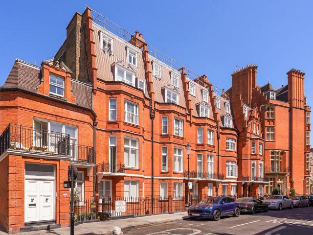 House for rent in Chelsea, Greater London